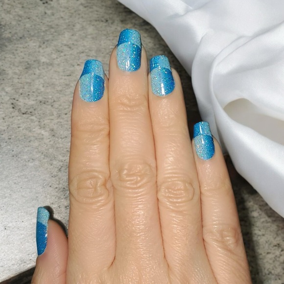 Color Street | On the Flip Side French manicure sky-royal blue verticals ombré - Picture 8 of 12